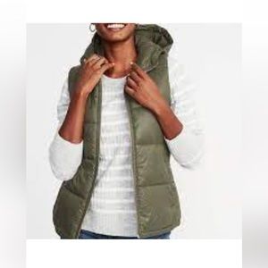 Old Navy Frost -Free Puffer Vest XS Army Green NWOT-Size-XS